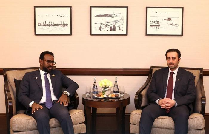 وزير البلدية يجتمع مع عدد من الوزراء المشاركين في المنتدى الحضري العالمي بأذربيجان