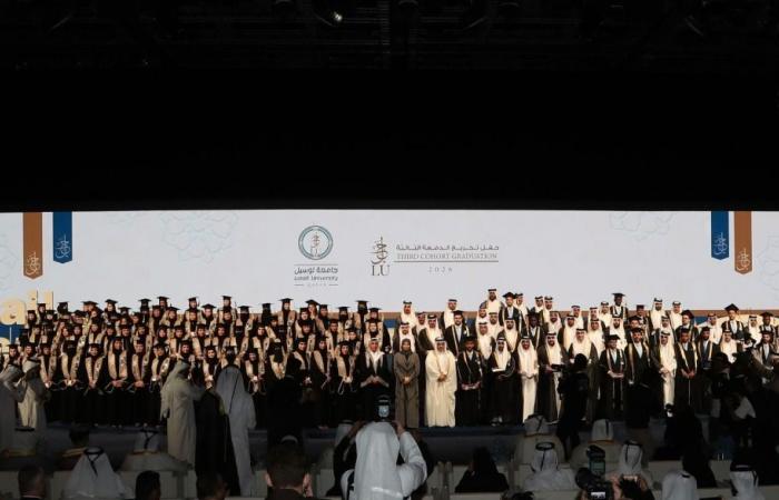 جامعة لوسيل تحتفل بتخريج الدفعة الثالثة من طلابها