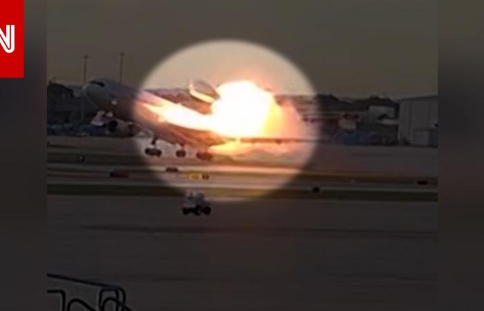 متابعة: فيديو صادم.. محرك طائرة ينفصل ويشتعل قبل لحظات من تحطمها