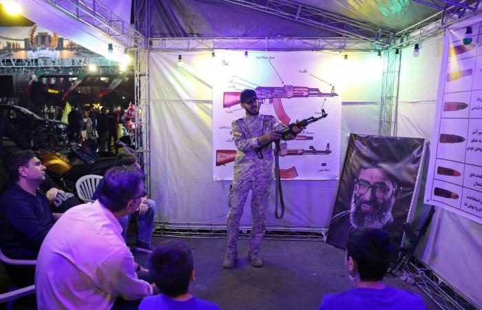 جيش
      إيران
      يهدد
      بـ«جبهات
      جديدة»
      ويعزز
      قدراته
      خلال
      الهدنة