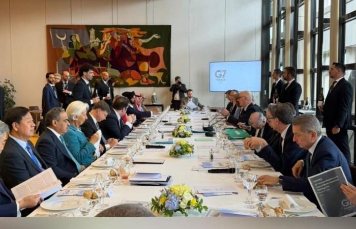 دولة قطر تشارك في اجتماع مجموعة الدول السبع (G7) في باريس