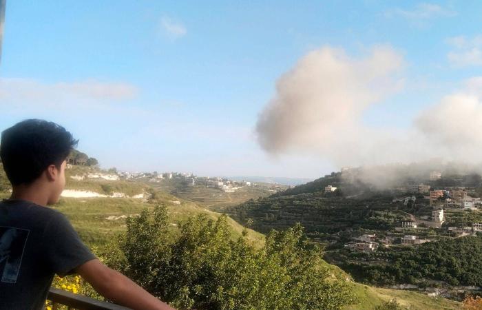 19
      قتيلاً
      بغارات
      إسرائيلية
      على
      صور
      والنبطية
      بجنوب
      لبنان