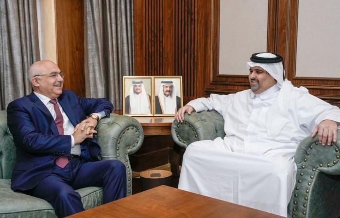 الرئيس التنفيذي للمؤسسة القطرية للإعلام يجتمع مع سفير أذربيجان