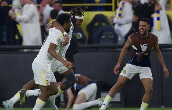 ليلة
      كرنفالية
      ومشهد
      للتاريخ...
      نصر
      رونالدو
      بطلا
      للدوري
      السعودي