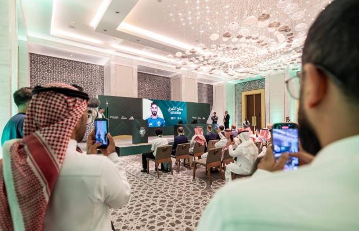 تعاطف
      سعودي
      واسع
      مع
      دموع
      «طفلة
      الدرعية»