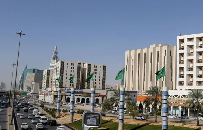 «المركزي»
      الأوروبي:
      نواجه
      ضغوطاً
      لرفع
      الفائدة
      مع
      تفاقم
      أزمة
      حرب
      إيران