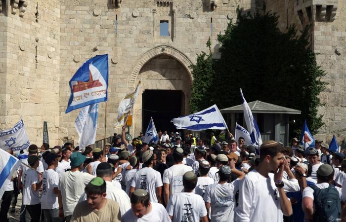 قرية
      «الولجة»
      الفلسطينية...
      كُلما
      أقيم
      فيها
      بيت
      هدمته
      إسرائيل