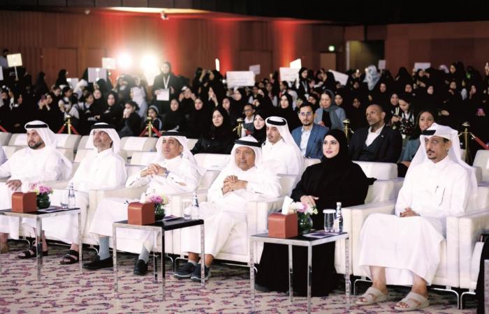 الشيخ فيصل بن قاسم: مبادرات لـ «الفيصل بلا حدود» لتنمية مهارات الطلبة