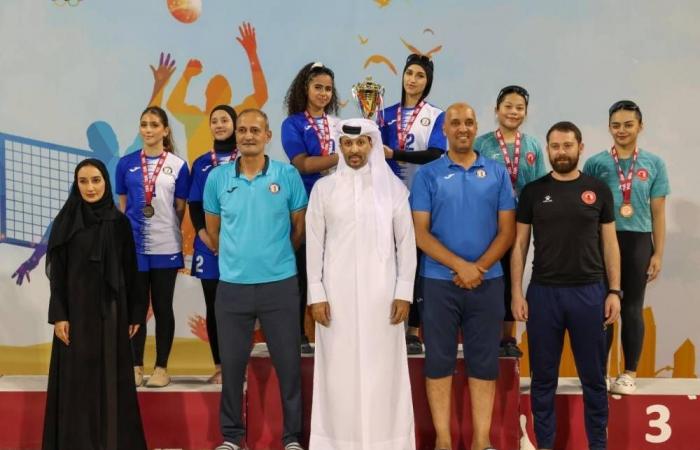 فوز العربي والخور ببطولة الأندية الشاطئية للطائرة
