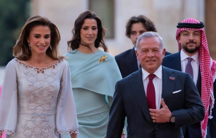 الملكة رانيا تشارك صورًا من الاحتفال بعيد استقلال الأردن الـ80