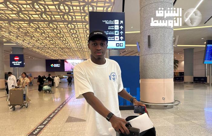 سعود
      في
      نيويورك...
      وإدارة
      الأخضر:
      «العريس
      وصل»