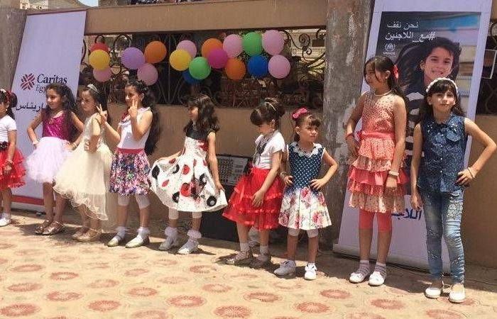 «ضيوف
      مصر»
      يستحضرون
      طقوسهم
      في
      العيد
