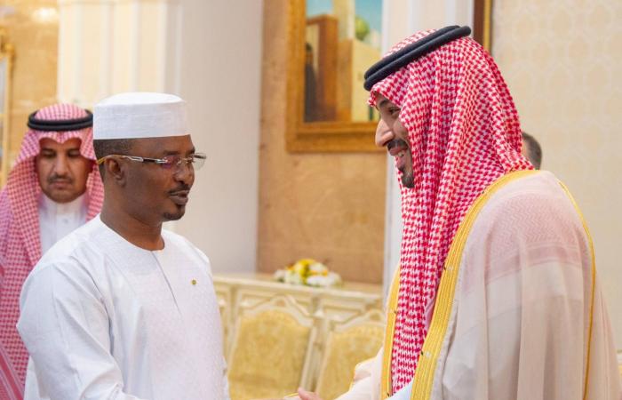 ولي
      العهد
      السعودي
      والرئيس
      التشادي
      يبحثان
      المسائل
      المشتركة