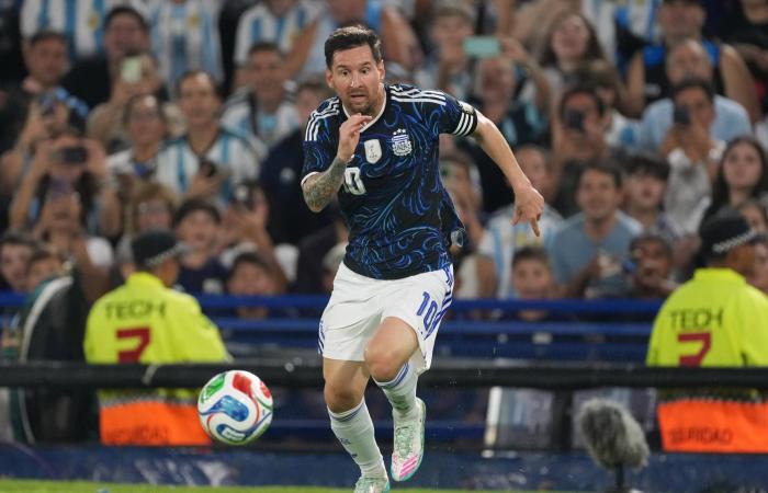 آدي
      هوتر
      يعود
      لتدريب
      فرانكفورت
      بعقد
      حتى
      عام
      2029