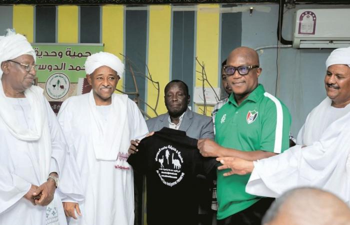 السفير السوداني يحتفي ببعثة "صقور الجديان"