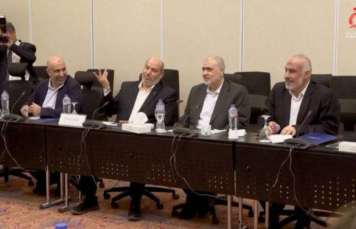«حماس»
      تحمّل
      ملادينوف
      مسؤولية
      عن
      التصعيد...
      واتصالات
      الوسطاء
      مستمرة