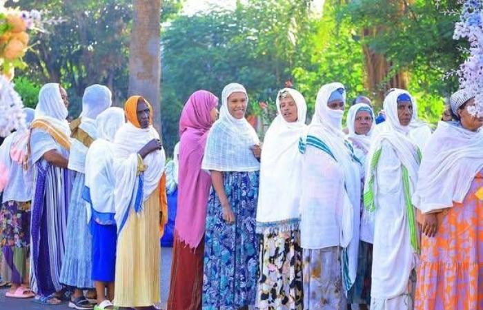 آبي
      أحمد
      يتعهد
      «حقبة
      تحولية»
      في
      إثيوبيا