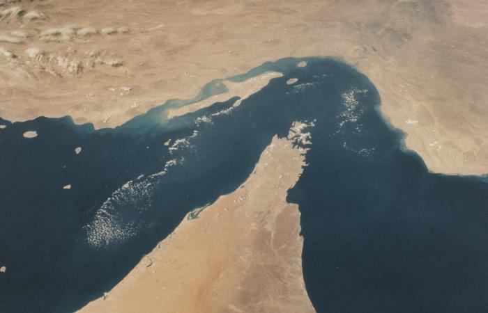 قطر: استخدام مضيق هرمز ورقة ضغط يعمّق الأزمة