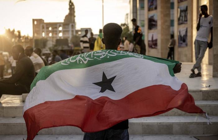 محكمة
      تونسية
      تقضي
      بسجن
      زعيم
      حركة
      النهضة
      راشد
      الغنوشي
      مدى
      الحياة