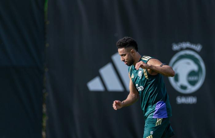 كيف
      يحاول
      دونيس
      بناء
      منتخب
      سعودي
      مونديالي
      في
      الوقت
      الضائع؟