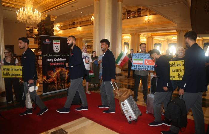 «تأشيرات
      المونديال»...
      جبهة
      جديدة
      بين
      واشنطن
      وطهران