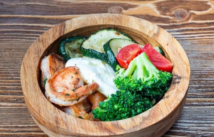 ماذا
      تأكل
      في
      الصيف؟
      فاكهة
      غنيّة
      بالماء
      تُنعش
      الجسم