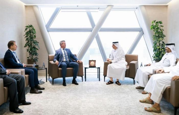 وكيل وزارة الرياضة والشباب يجتمع مع رئيس الوكالة العالمية لمكافحة المنشطات