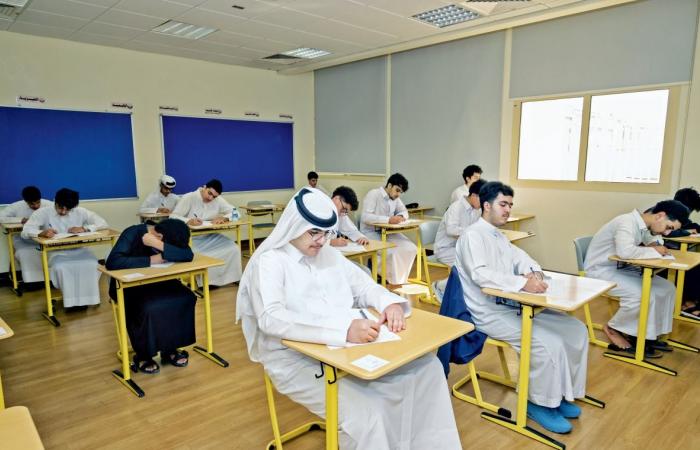 مراجعات مكثفة ودروس تقوية لرفع جاهزية طلبة الثانوية العامة.. رضا واسع عن الكيمياء والحاسب وشكاوى من العلوم العامة