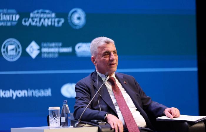شريان
      لوجستي
      بين
      السعودية
      وتركيا
      يربط
      الخليج
      بأوروبا