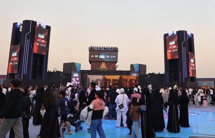 تحت
      شعار
      «أنجزنا
      ومكملين»...
      «التحول
      الوطني»
      يرسخ
      ريادته
      أكبر
      محركات
      «رؤية
      2030»