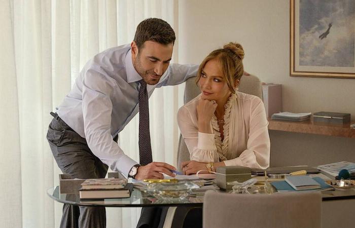 فيلم
      Office
      Romance...
      هبوط
      غير
      اضطراري
      لجنيفر
      لوبيز