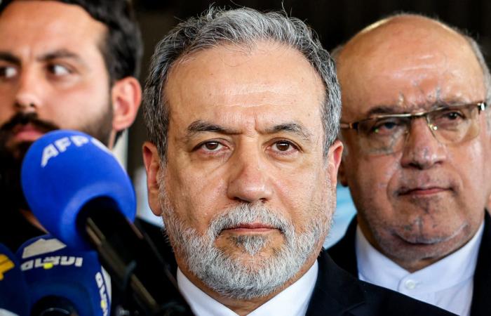 بعد الضربة الأمريكية.. وزير خارجية إيران ينشر خريطة الخليج مع تعليق