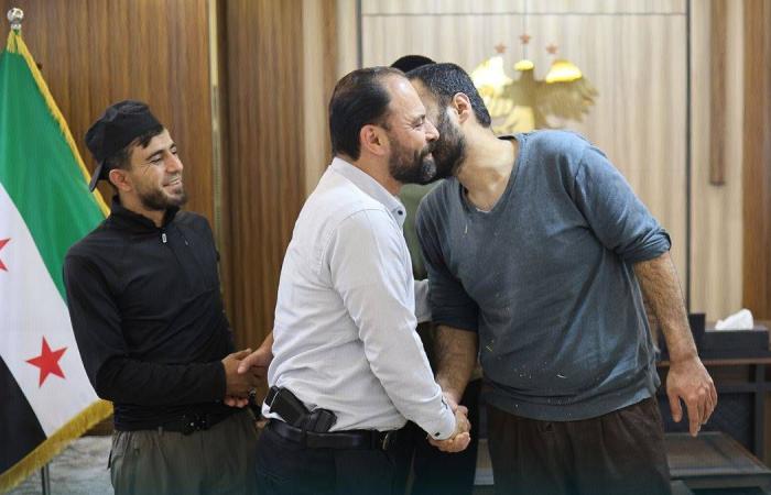 عون
      يرفض
      أي
      سلطة
      أو
      وصاية
      على
      لبنان
      و«الثنائي»
      ينخرط
      بالمفاوضات
      عبر
      بري