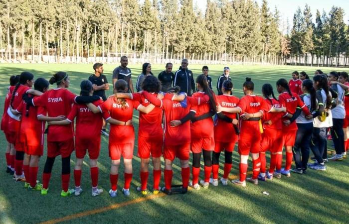 من
      الأموال
      المجمدة
      إلى
      فوضى
      الإدارة...
      ما
      الذي
      يحدث
      في
      الاتحاد
      السوري
      لكرة
      القدم؟