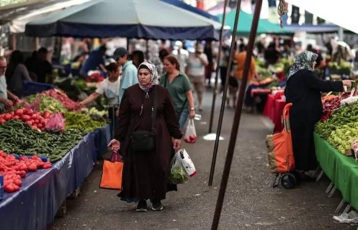 مصر
      توقع
      اتفاقية
      لنقل
      أسهم
      في
      172
      محطة
      وقود
      تابعة
      لـ«وطنية»
      إلى
      «طاقة
      عربية»