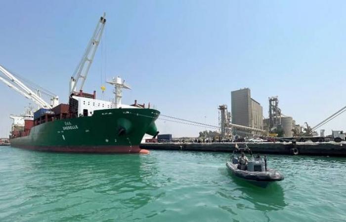 مصر
      تجدد
      وقوفها
      إلى
      جانب
      لبنان
      مع
      تكرار
      الاعتداءات
      الإسرائيلية