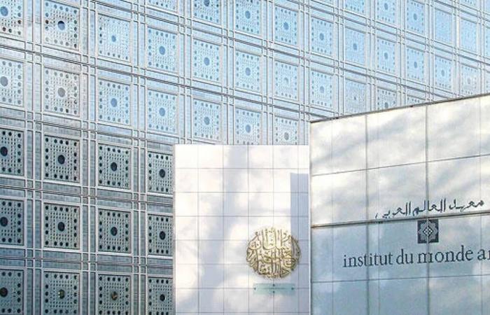 إيران:
      لم
      نتخذ
      قراراً
      نهائياً
      بشأن
      اتفاق
      محتمل
      مع
      أميركا