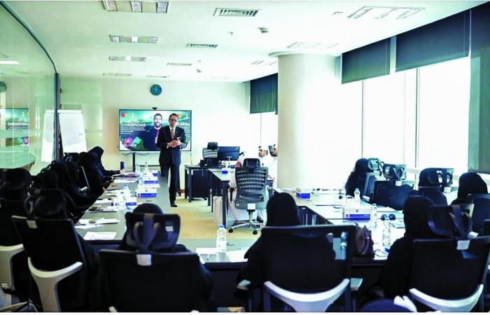 "العمل" تعزز التوطين وتوسع شراكاتها الدولية