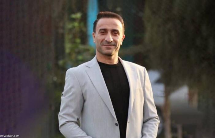 من
      الأموال
      المجمدة
      إلى
      فوضى
      الإدارة...
      ما
      الذي
      يحدث
      في
      الاتحاد
      السوري
      لكرة
      القدم؟