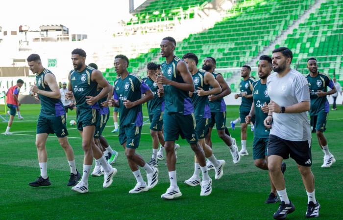 الأهلي
      يُقنع
      الغامبي
      أبو
      بكر
      كينته
      في
      مشروعه...
      ويقترب
      من
      ضمه