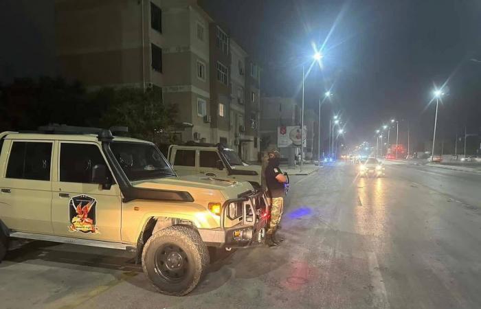 ليبيا:
      تفكيك
      شبكة
      عابرة
      للحدود
      «متورطة»
      في
      الاتجار
      بالبشر