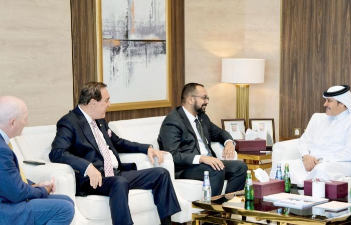 الغرفة تبحث التعاون التجاري مع المملكة المتحدة