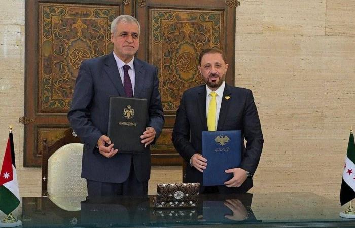 إسرائيل
      تتمدد
      خارج
      «الخط
      الأصفر»
      جنوب
      لبنان