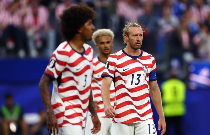 الصحافة
      الأوروغوايانية
      تحذّر
      بيلسا
      واللاعبين:
      احترموا
      المنتخب
      السعودي...
      لا
      تستهينوا
      به