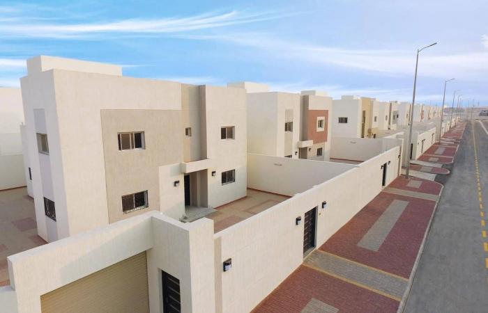 صناع
      السياسة
      في
      «المركزي
      الأوروبي»
      يتمسكون
      بالتشديد
      النقدي
      رغم
      تهدئة
      أزمة
      هرمز