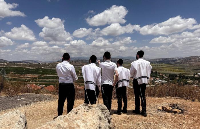 لبنان
      «العالق»
      بين
      مطرقة
      إسرائيل
      وسندان
      «حزب
      الله»