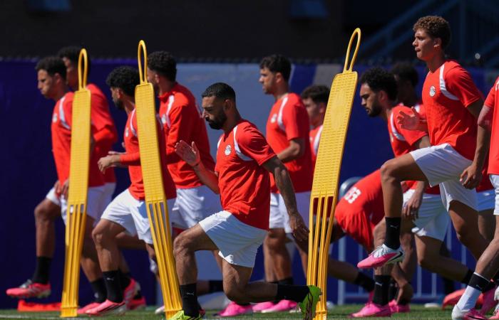 حصى
      متطاير
      وراء
      انسحاب
      هولكنبرغ
      سائق
      «أودي»
      في
      سباق
      برشلونة