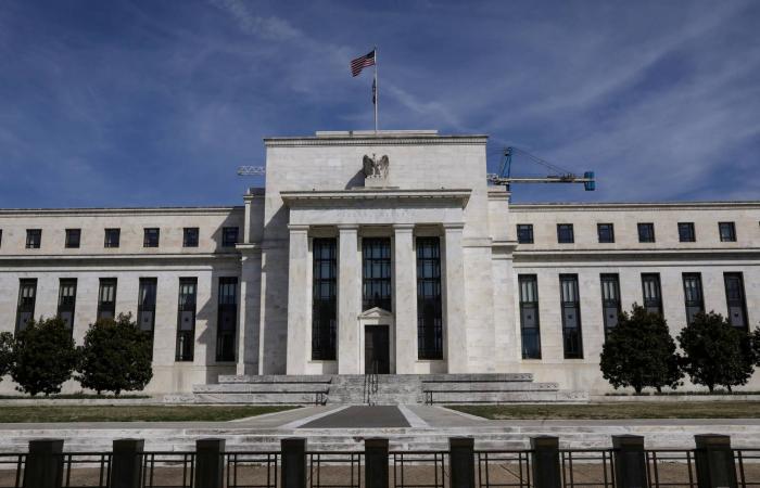 السندات
      الأوروبية
      تتماسك
      قرب
      أدنى
      مستوى
      في
      أسبوعين
      مع
      تراجع
      رهانات
      رفع
      الفائدة