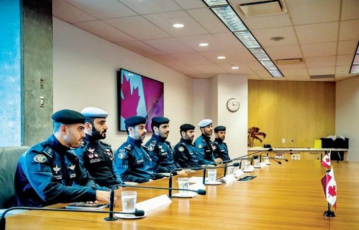 القوة الأمنية القطرية تجتمع مع شرطة الخيالة الملكية الكندية