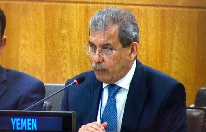 مصادر
      يمنية:
      النائب
      العام
      يحجز
      أموال
      «الانتقالي»
      المنحلّ